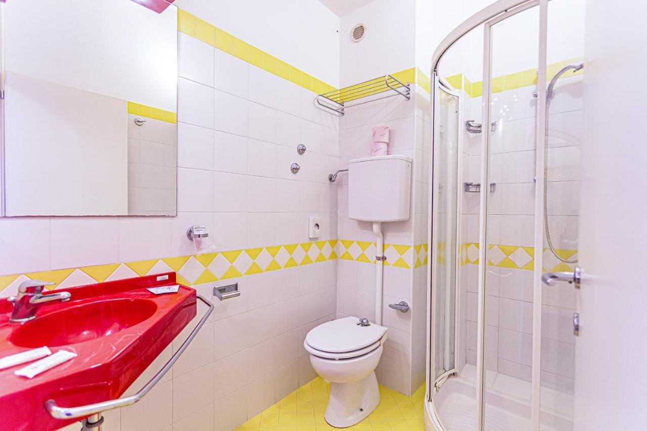 Hotel Continental Беллария-Иджеа-Марина Экстерьер фото