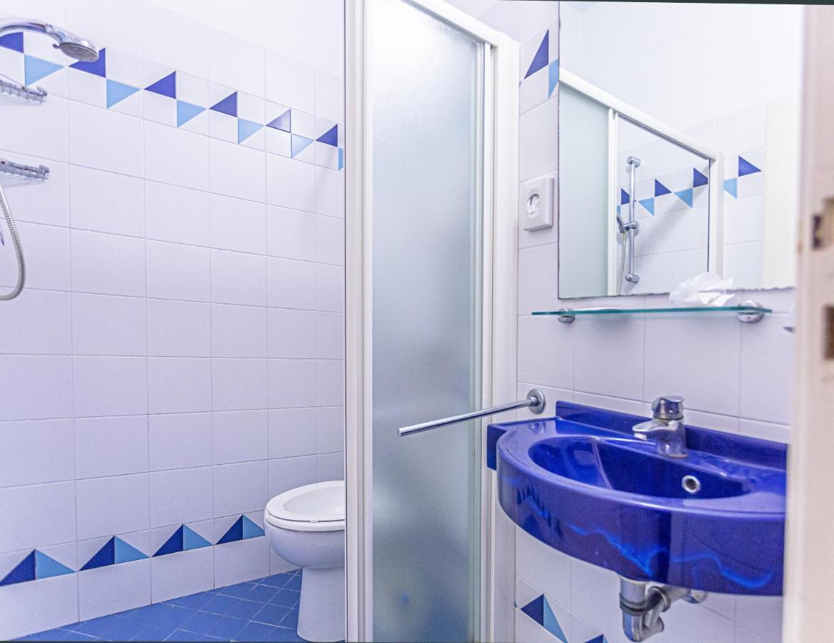 Hotel Continental Беллария-Иджеа-Марина Экстерьер фото